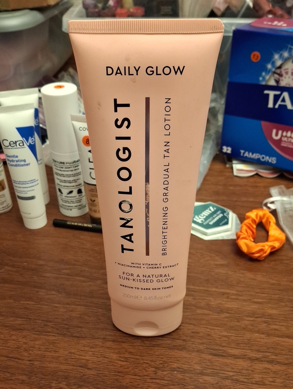 Daily Glow Tanologist Brightening Gradual Tan Lotion 250ml New Sealed Tube